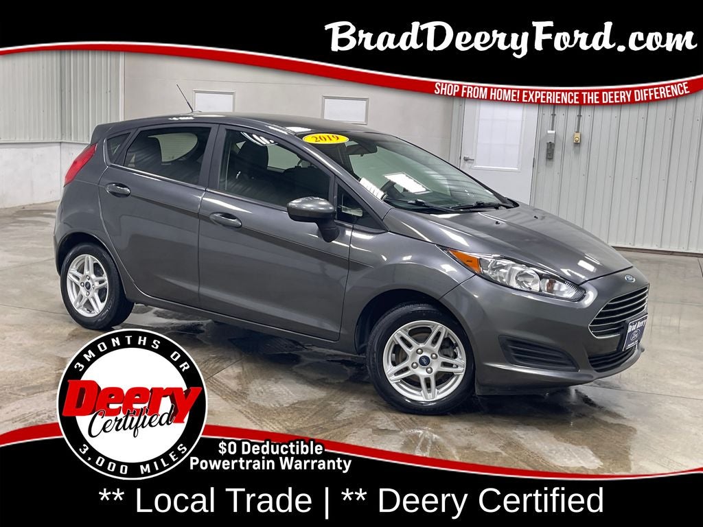 2019 Ford Fiesta SE in Magnetic — front three-quarter view