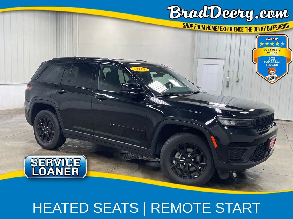 2025 Jeep Grand Cherokee Altitude in Diamond Black Crystal Pearlcoat — front three-quarter view