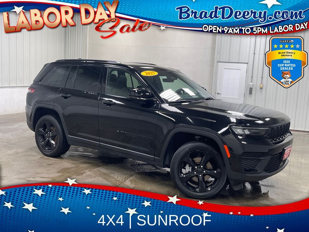 2025 Jeep Grand Cherokee Altitude X in Diamond Black Crystal Pearlcoat — front three-quarter view