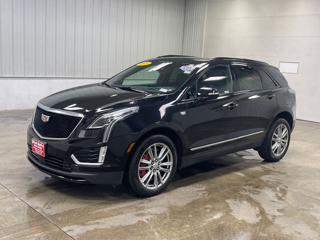 2023 Cadillac XT5 — interior view