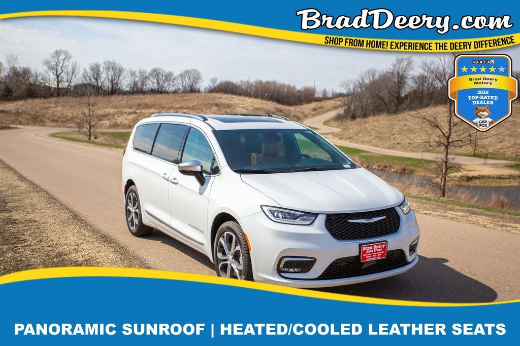 2026 Chrysler Pacifica Pinnacle in Bright White Clearcoat — front three-quarter view