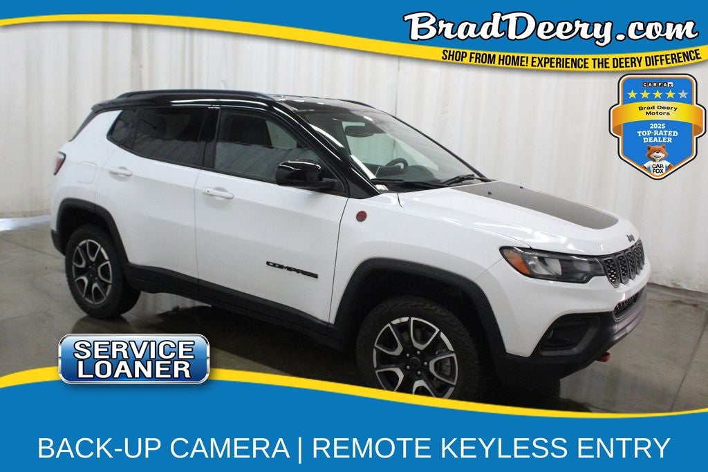 2025 Jeep Compass Trailhawk in Bright White Clearcoat — front three-quarter view