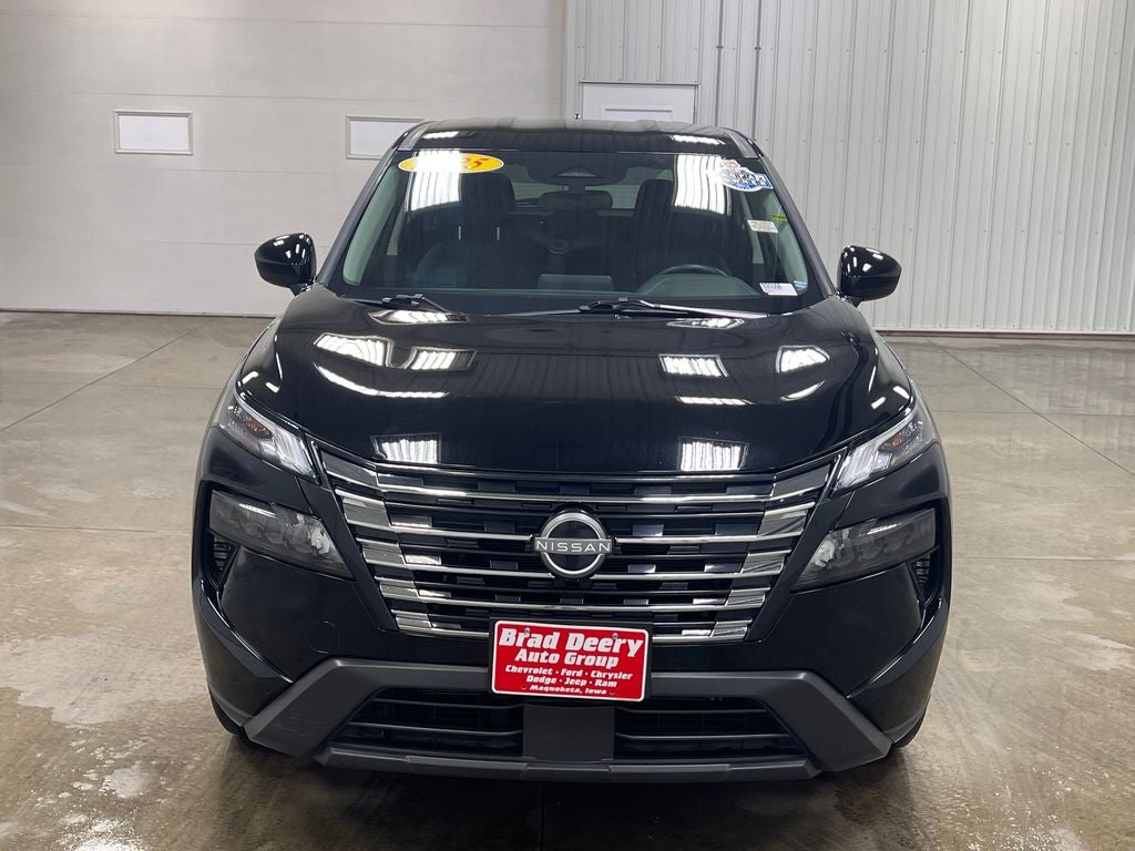 2025 Nissan Rogue — side profile view